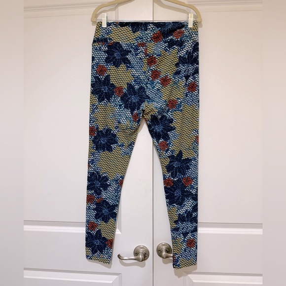 LuLaRoe Floral TC Leggings - Picture 5 of 5